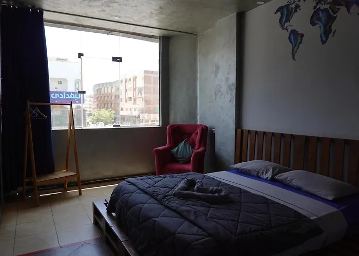 Marina Square Hostel